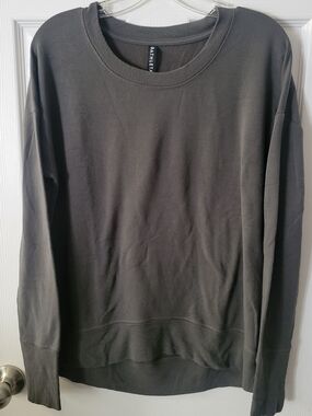 Athleta Womans Crewneck Sweater Charcoal ST Small Tall